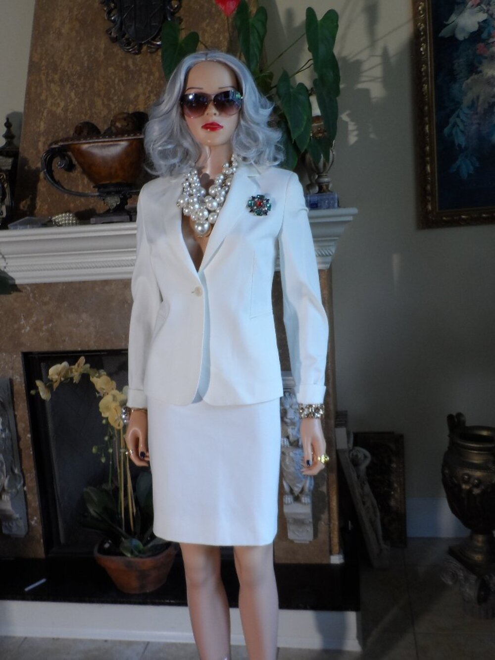 New Akris Punto Ivory White Skirt Suit Size US 6
